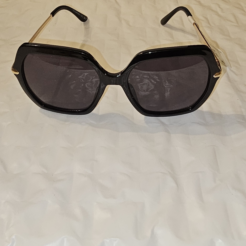 Sofia Vergara. Women's Chic Black and Gold Square Frame Sunglasses. NWT. - Picture 5 of 9